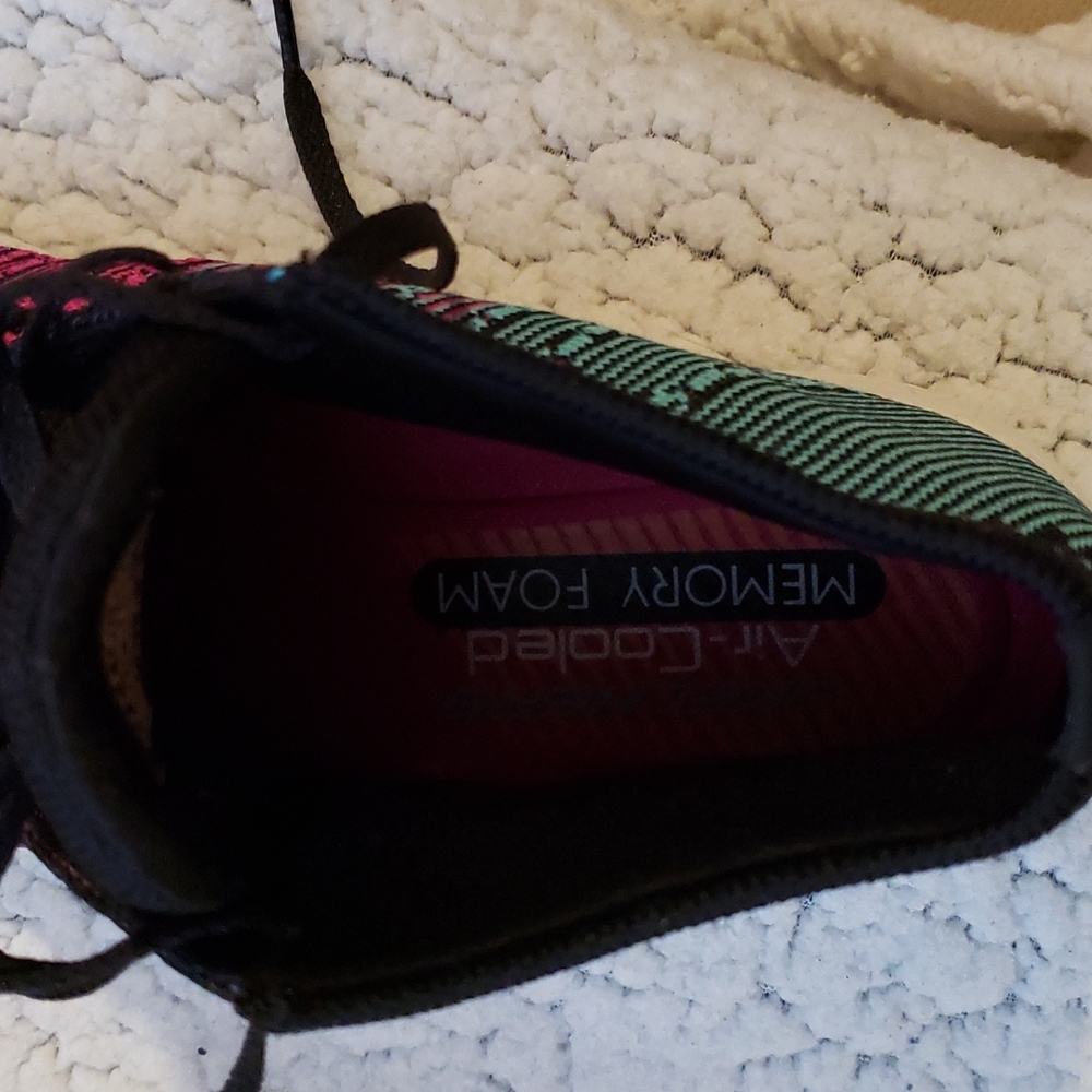 Sketcher shoes - Picture 4 of 5